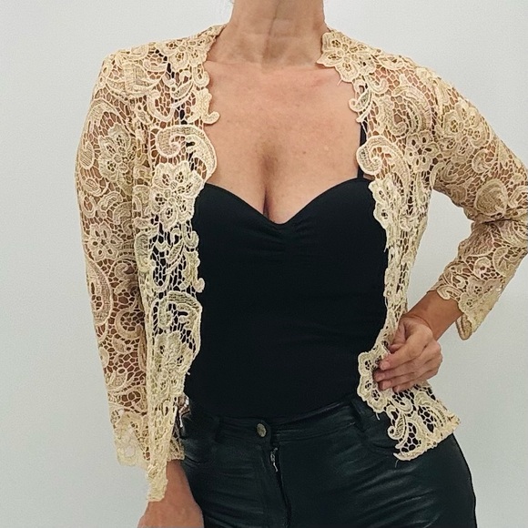 Vintage 70’s Boho Crochet Macrame Lace Floral Cut Out Open Cardigan - Picture 3 of 10